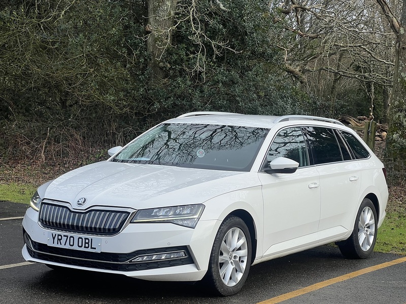 Skoda Superb 1.4 TSI iV 13kWh SE Technology Estate 5dr Petrol Plug-in Hybrid DSG Euro 6 (s/s) (218 ps) - U10564