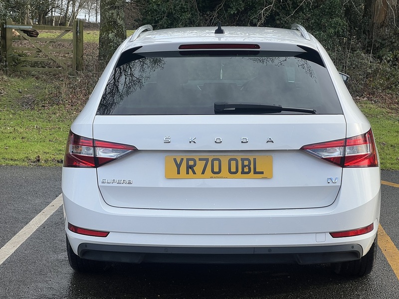 Skoda Superb 1.4 TSI iV 13kWh SE Technology Estate 5dr Petrol Plug-in Hybrid DSG Euro 6 (s/s) (218 ps) - U10564