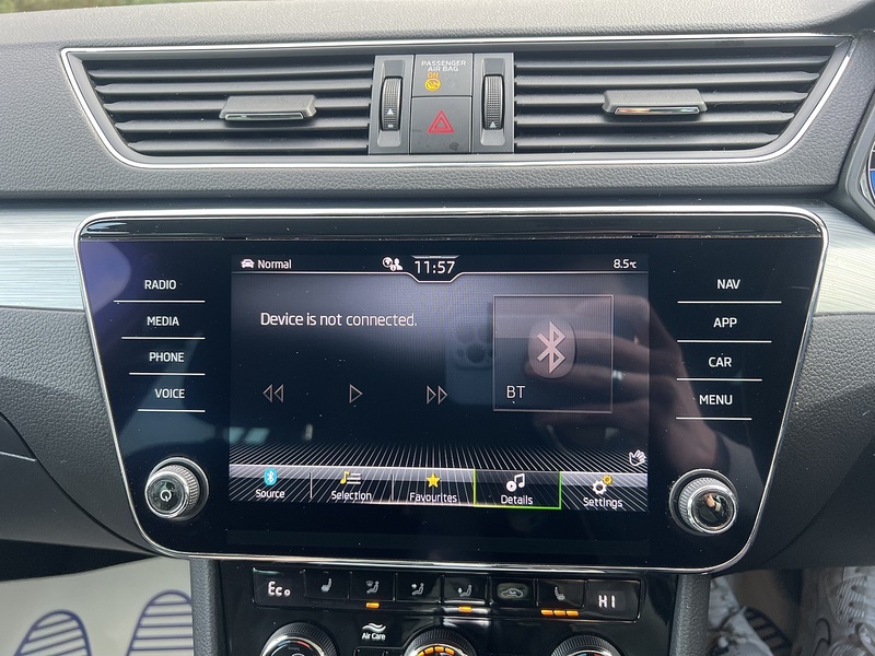 Skoda Superb 1.4 TSI iV 13kWh SE Technology Estate 5dr Petrol Plug-in Hybrid DSG Euro 6 (s/s) (218 ps) - U10564