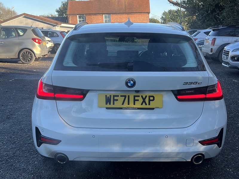 BMW 3 Series 2.0 330e 12kWh SE Pro Touring 5dr Petrol Plug-in Hybrid Auto Euro 6 (s/s) (292 ps) - U10580