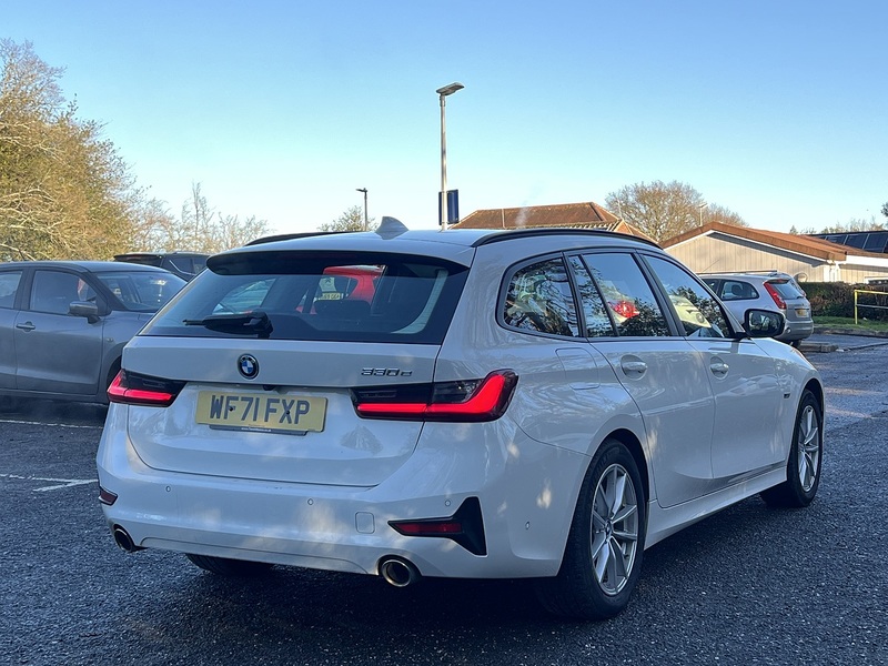 BMW 3 Series 2.0 330e 12kWh SE Pro Touring 5dr Petrol Plug-in Hybrid Auto Euro 6 (s/s) (292 ps) - U10580