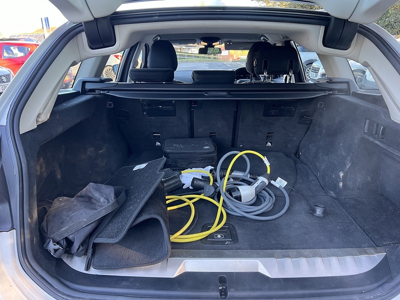 BMW 3 Series 2.0 330e 12kWh SE Pro Touring 5dr Petrol Plug-in Hybrid Auto Euro 6 (s/s) (292 ps) - U10580