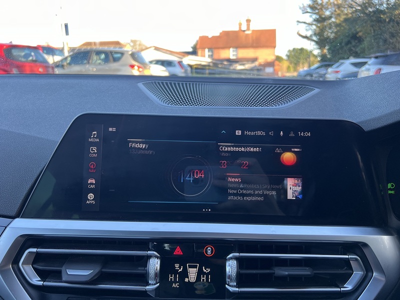 BMW 3 Series 2.0 330e 12kWh SE Pro Touring 5dr Petrol Plug-in Hybrid Auto Euro 6 (s/s) (292 ps) - U10580