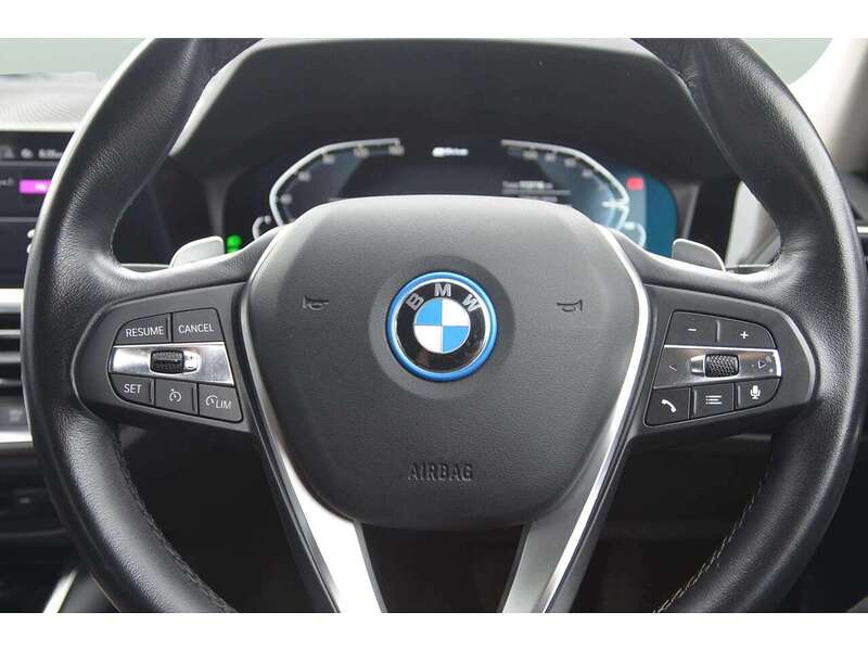 BMW 3 Series 2.0 330e 12kWh SE Pro Touring 5dr Petrol Plug-in Hybrid Auto Euro 6 (s/s) (292 ps) - U10581