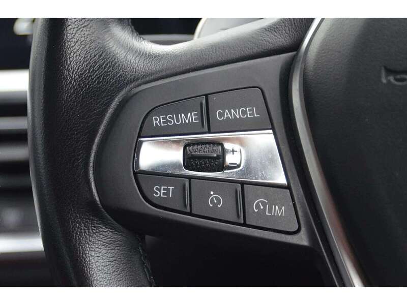 BMW 3 Series 2.0 330e 12kWh SE Pro Touring 5dr Petrol Plug-in Hybrid Auto Euro 6 (s/s) (292 ps) - U10581