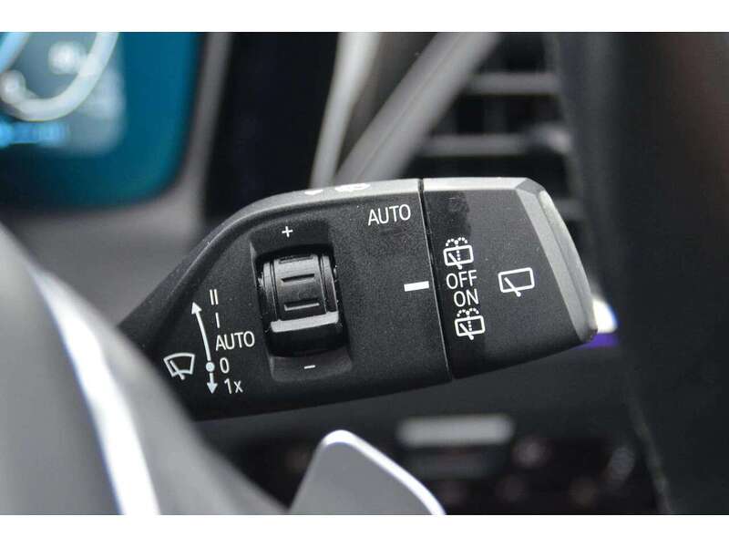 BMW 3 Series 2.0 330e 12kWh SE Pro Touring 5dr Petrol Plug-in Hybrid Auto Euro 6 (s/s) (292 ps) - U10581