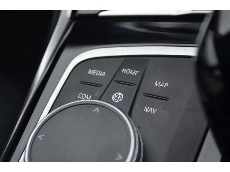 BMW 3 Series 2.0 330e 12kWh SE Pro Touring 5dr Petrol Plug-in Hybrid Auto Euro 6 (s/s) (292 ps) - U10581