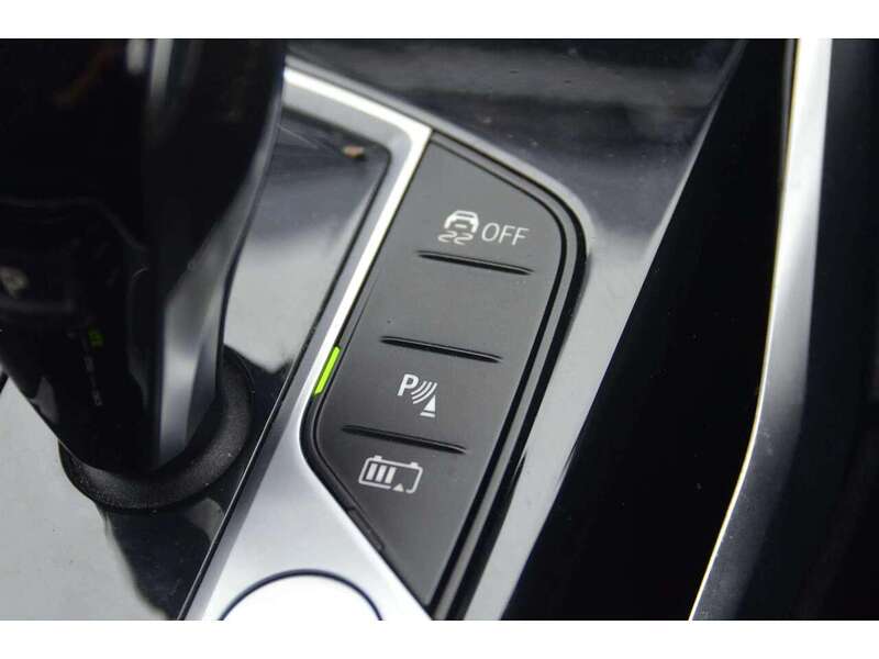 BMW 3 Series 2.0 330e 12kWh SE Pro Touring 5dr Petrol Plug-in Hybrid Auto Euro 6 (s/s) (292 ps) - U10581