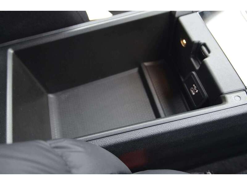 BMW 3 Series 2.0 330e 12kWh SE Pro Touring 5dr Petrol Plug-in Hybrid Auto Euro 6 (s/s) (292 ps) - U10581