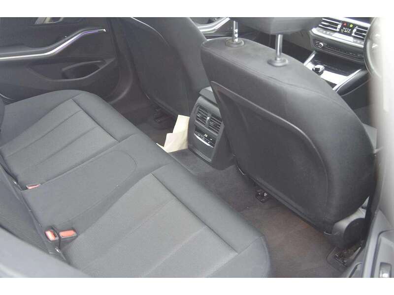 BMW 3 Series 2.0 330e 12kWh SE Pro Touring 5dr Petrol Plug-in Hybrid Auto Euro 6 (s/s) (292 ps) - U10581