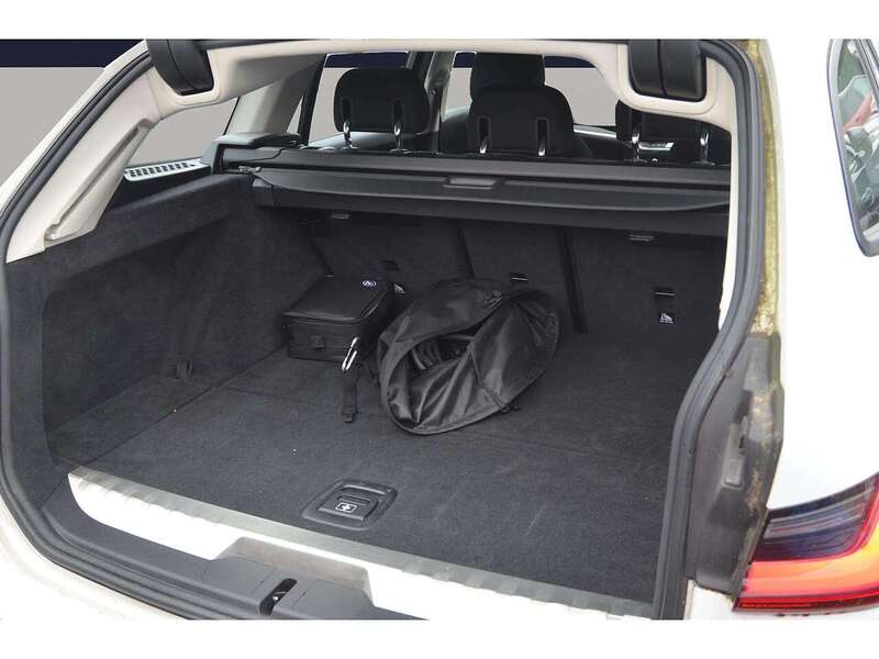 BMW 3 Series 2.0 330e 12kWh SE Pro Touring 5dr Petrol Plug-in Hybrid Auto Euro 6 (s/s) (292 ps) - U10581