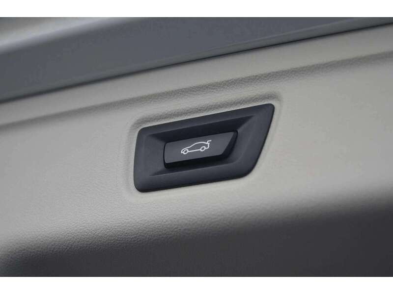 BMW 3 Series 2.0 330e 12kWh SE Pro Touring 5dr Petrol Plug-in Hybrid Auto Euro 6 (s/s) (292 ps) - U10581