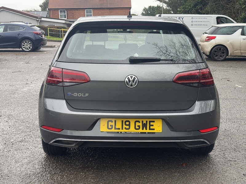 Volkswagen e-Golf 35.8kWh e-Golf Hatchback 5dr Electric Auto (136 ps) - U10595