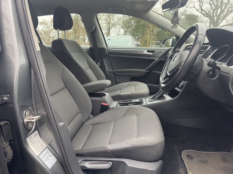 Volkswagen e-Golf 35.8kWh e-Golf Hatchback 5dr Electric Auto (136 ps) - U10595