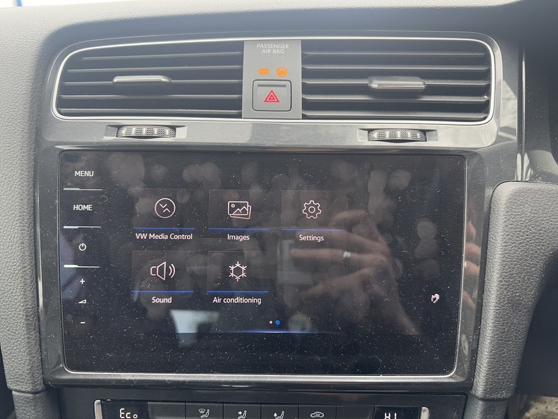 Volkswagen e-Golf 35.8kWh e-Golf Hatchback 5dr Electric Auto (136 ps) - U10595