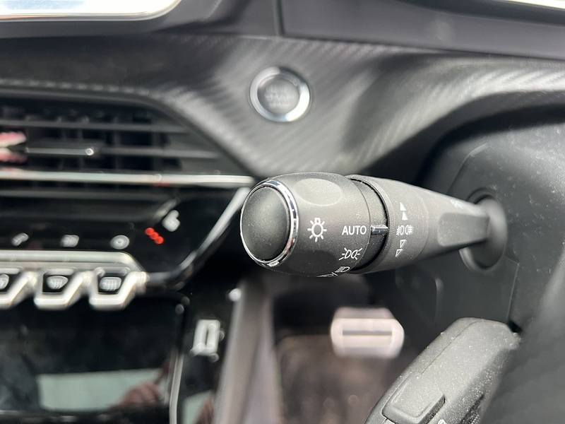 Peugeot E-2008 50kWh GT SUV 5dr Electric Auto (136 ps) - U10597