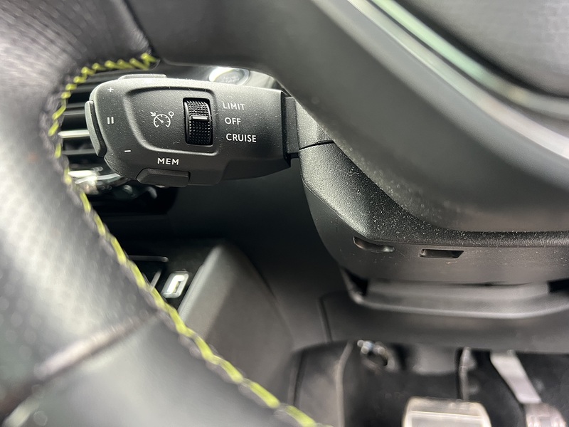 Peugeot E-2008 50kWh GT SUV 5dr Electric Auto (136 ps) - U10597