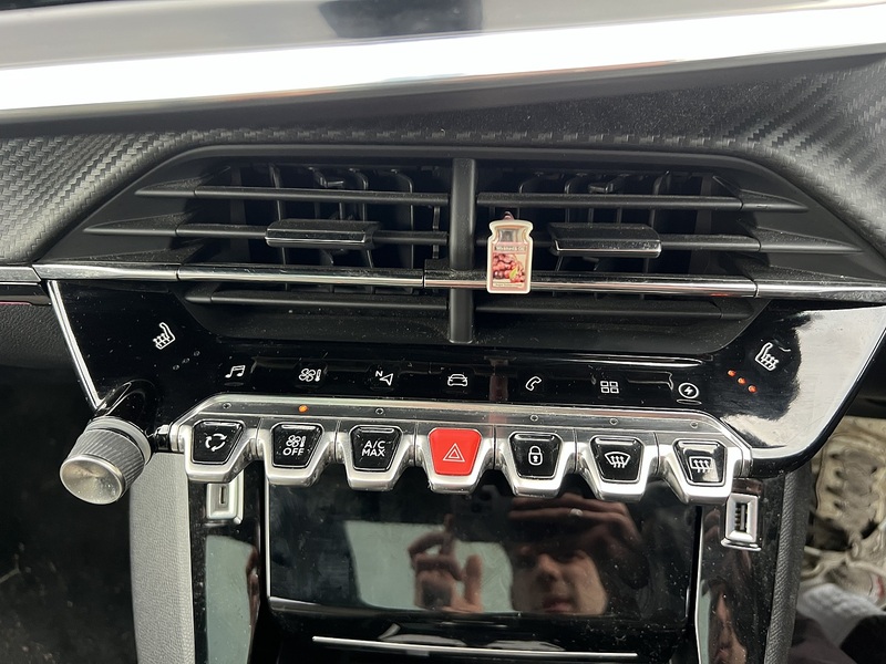 Peugeot E-2008 50kWh GT SUV 5dr Electric Auto (136 ps) - U10597