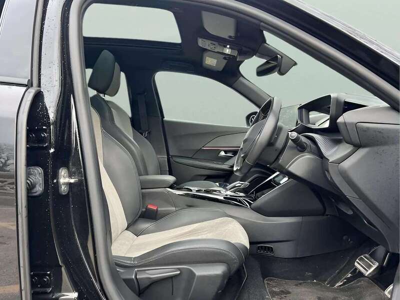 Peugeot E-2008 50kWh GT SUV 5dr Electric Auto (136 ps) - U10597
