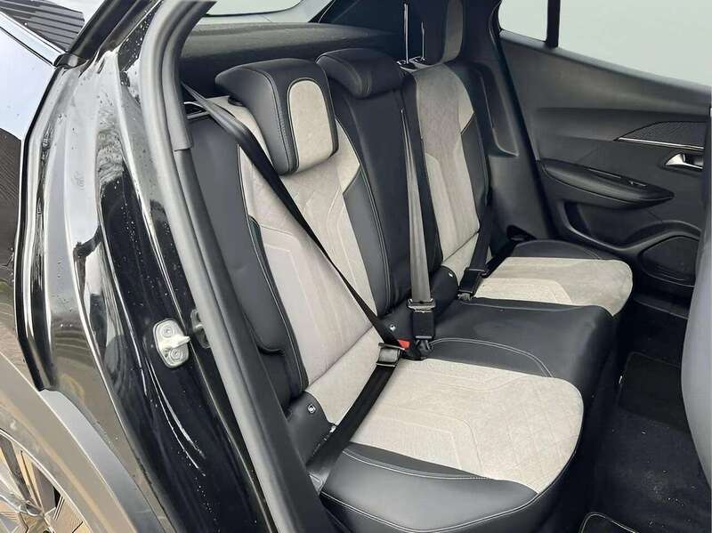 Peugeot E-2008 50kWh GT SUV 5dr Electric Auto (136 ps) - U10597