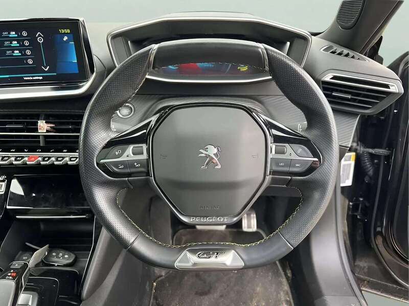 Peugeot E-2008 50kWh GT SUV 5dr Electric Auto (136 ps) - U10597