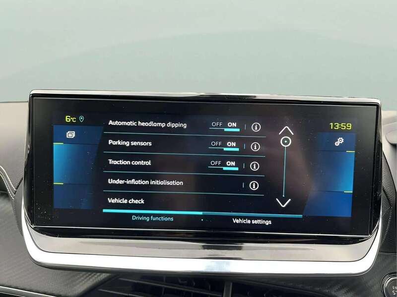 Peugeot E-2008 50kWh GT SUV 5dr Electric Auto (136 ps) - U10597