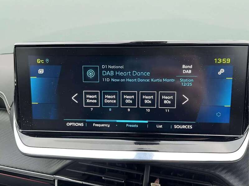 Peugeot E-2008 50kWh GT SUV 5dr Electric Auto (136 ps) - U10597