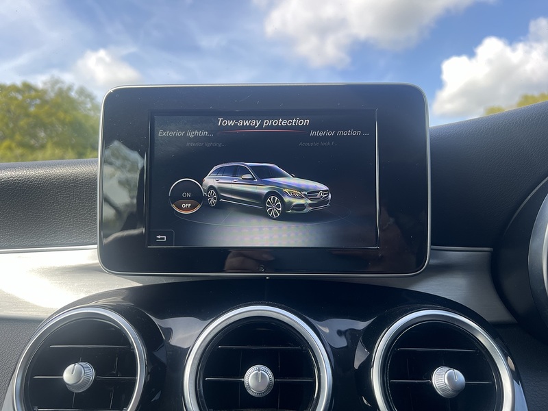Mercedes-Benz C Class 2.0 C350e 6.4kWh Sport Estate 5dr Petrol Plug-in Hybrid G-Tronic+ Euro 6 (s/s) (293 ps) - U10613