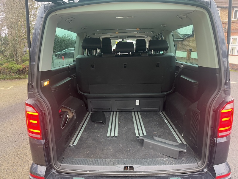 Volkswagen Caravelle 2.0 BiTDI BlueMotion Tech SE MPV 5dr Diesel DSG Euro 6 (s/s) (204 ps) MPV Automatic Diesel | 8K - U10616