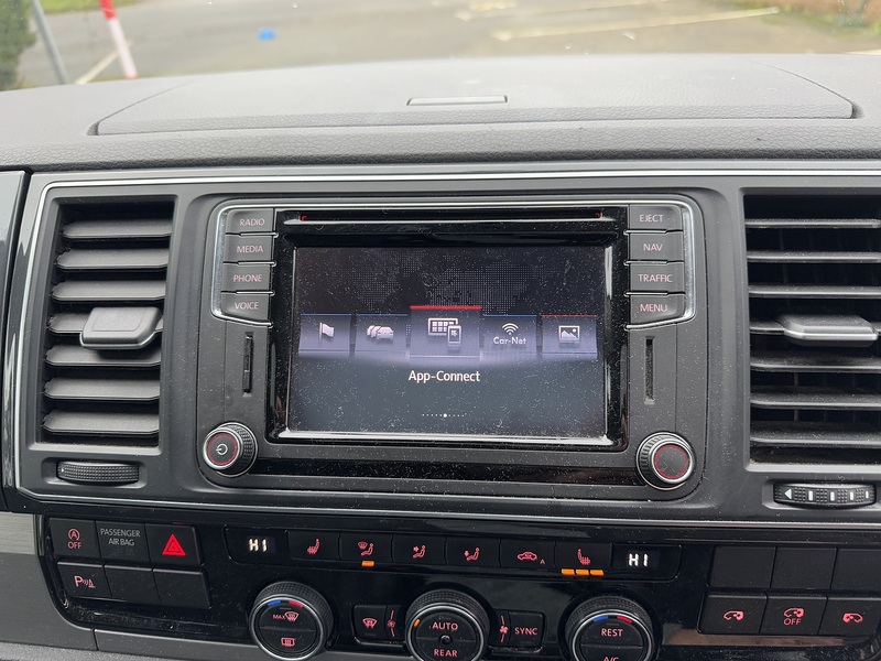 Volkswagen Caravelle 2.0 BiTDI BlueMotion Tech SE MPV 5dr Diesel DSG Euro 6 (s/s) (204 ps) MPV Automatic Diesel | 8K - U10616