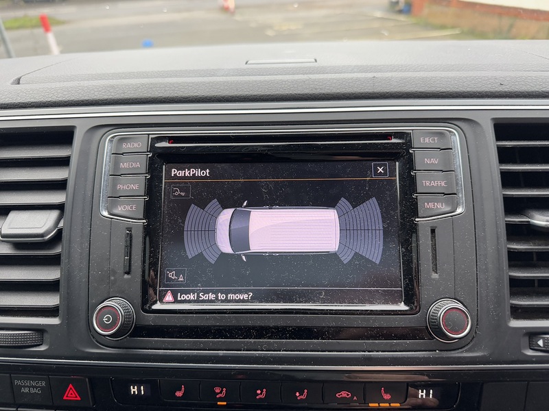 Volkswagen Caravelle 2.0 BiTDI BlueMotion Tech SE MPV 5dr Diesel DSG Euro 6 (s/s) (204 ps) MPV Automatic Diesel | 8K - U10616