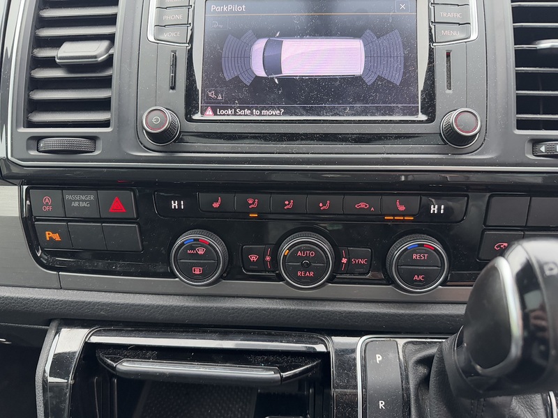 Volkswagen Caravelle 2.0 BiTDI BlueMotion Tech SE MPV 5dr Diesel DSG Euro 6 (s/s) (204 ps) MPV Automatic Diesel | 8K - U10616