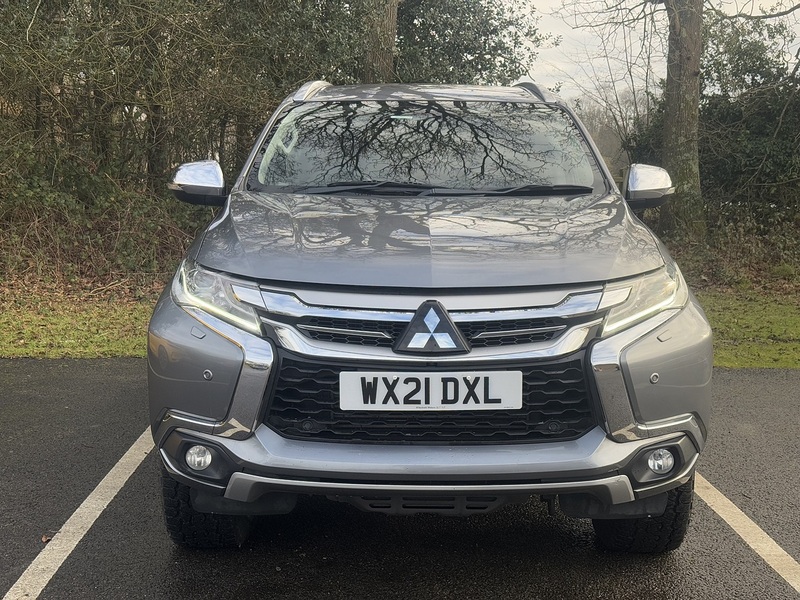 Mitsubishi Shogun Sport 2.4D 4 SUV 5dr Diesel Auto 4WD Euro 6 (181 ps) SUV Automatic Diesel - U10624