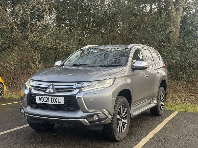 Mitsubishi Shogun Sport 2.4D 4 SUV 5dr Diesel Auto 4WD Euro 6 (181 ps) SUV Automatic Diesel - U10624