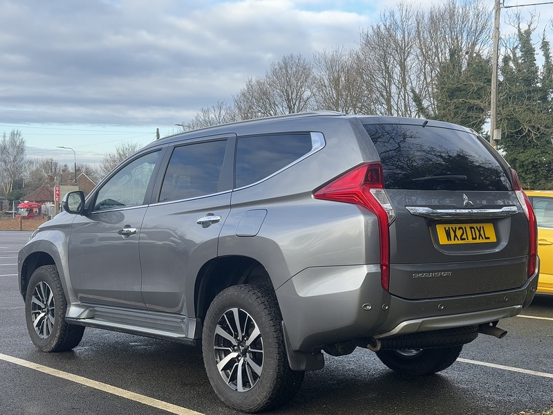 Mitsubishi Shogun Sport 2.4D 4 SUV 5dr Diesel Auto 4WD Euro 6 (181 ps) SUV Automatic Diesel - U10624