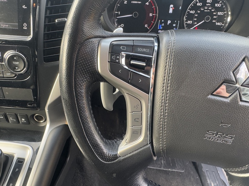 Mitsubishi Shogun Sport 2.4D 4 SUV 5dr Diesel Auto 4WD Euro 6 (181 ps) SUV Automatic Diesel - U10624