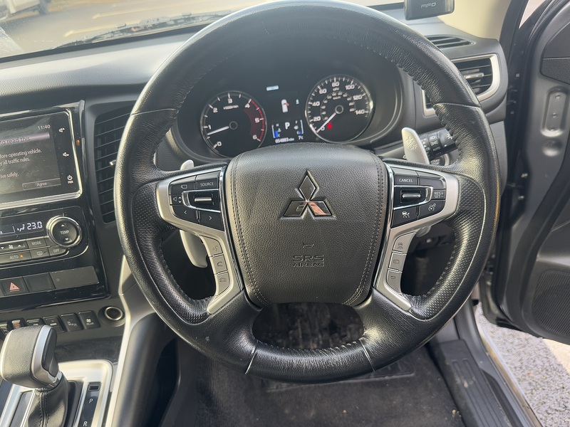 Mitsubishi Shogun Sport 2.4D 4 SUV 5dr Diesel Auto 4WD Euro 6 (181 ps) SUV Automatic Diesel - U10624