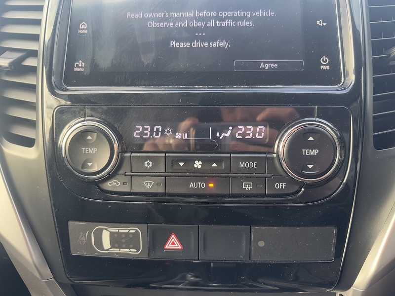 Mitsubishi Shogun Sport 2.4D 4 SUV 5dr Diesel Auto 4WD Euro 6 (181 ps) SUV Automatic Diesel - U10624