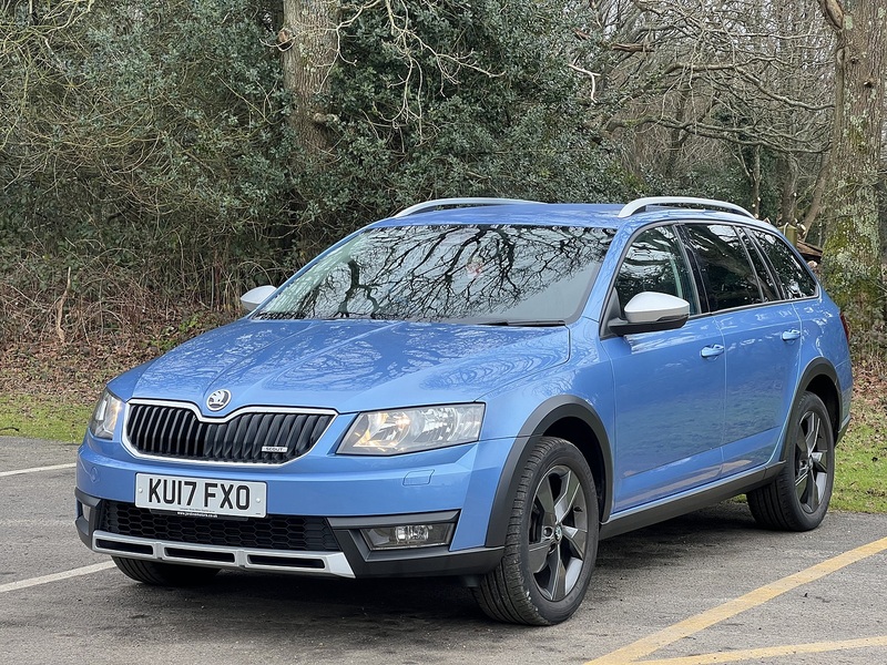 Skoda Octavia 2.0 TDI Scout Estate 5dr Diesel Manual 4WD Euro 6 (s/s) (150 ps) - U10636