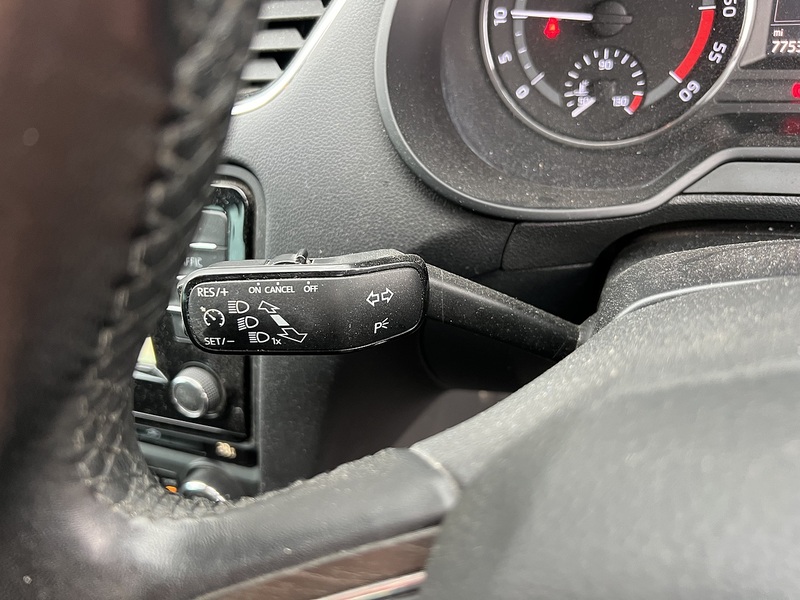 Skoda Octavia 2.0 TDI Scout Estate 5dr Diesel Manual 4WD Euro 6 (s/s) (150 ps) - U10636