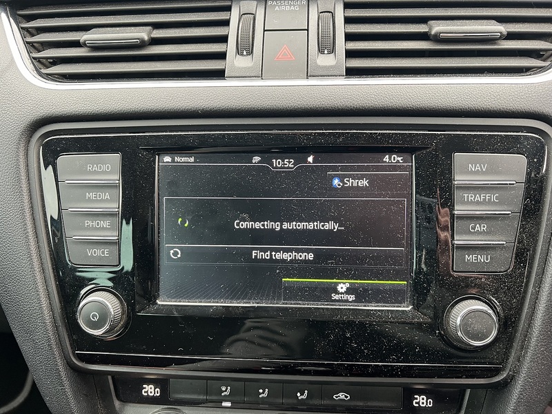 Skoda Octavia 2.0 TDI Scout Estate 5dr Diesel Manual 4WD Euro 6 (s/s) (150 ps) - U10636