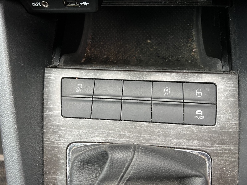 Skoda Octavia 2.0 TDI Scout Estate 5dr Diesel Manual 4WD Euro 6 (s/s) (150 ps) - U10636