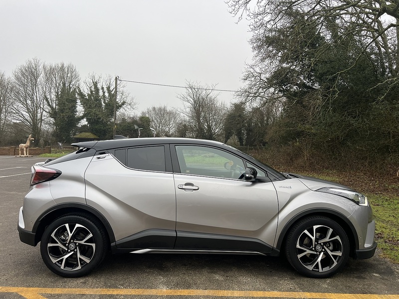 Toyota C-HR 1.8 VVT-h Dynamic SUV 5dr Petrol Hybrid CVT Euro 6 (s/s) (122 ps) - U10640