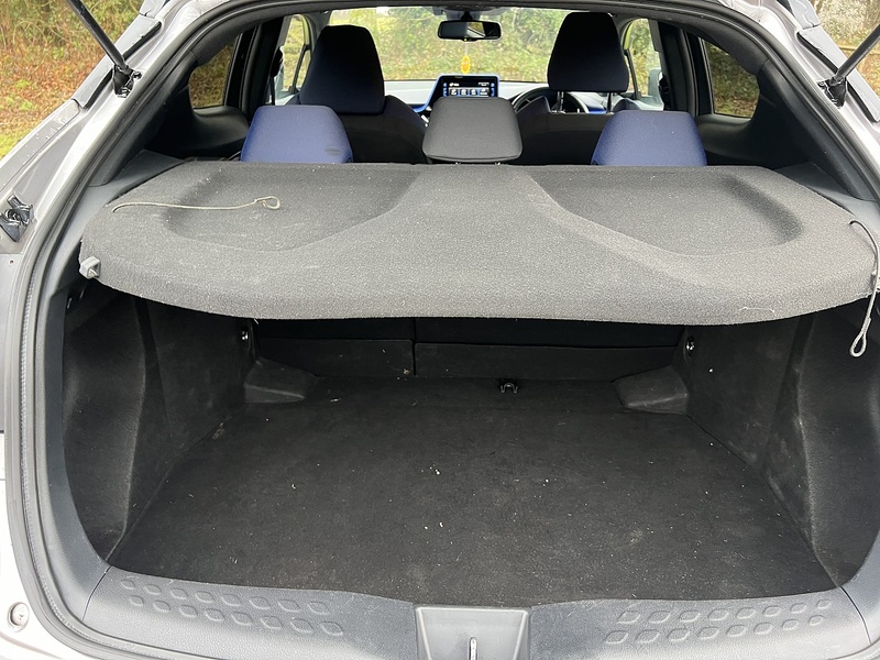 Toyota C-HR 1.8 VVT-h Dynamic SUV 5dr Petrol Hybrid CVT Euro 6 (s/s) (122 ps) - U10640