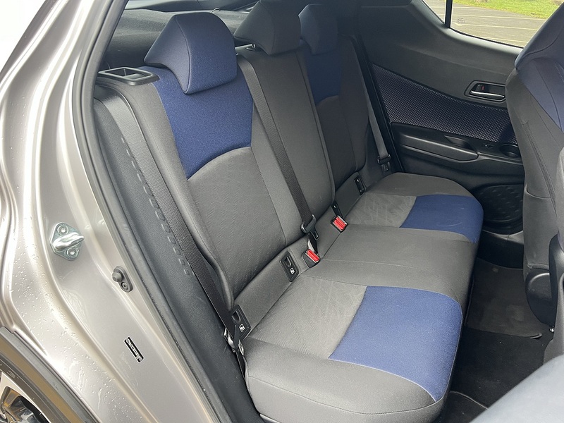 Toyota C-HR 1.8 VVT-h Dynamic SUV 5dr Petrol Hybrid CVT Euro 6 (s/s) (122 ps) - U10640