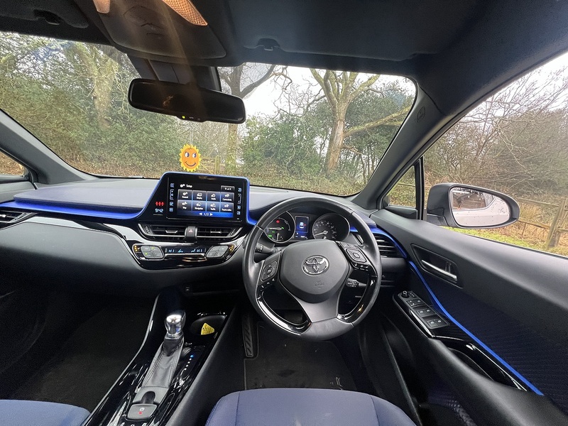 Toyota C-HR 1.8 VVT-h Dynamic SUV 5dr Petrol Hybrid CVT Euro 6 (s/s) (122 ps) - U10640