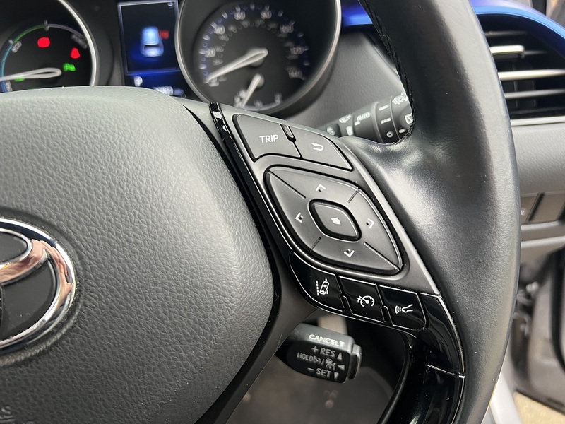 Toyota C-HR 1.8 VVT-h Dynamic SUV 5dr Petrol Hybrid CVT Euro 6 (s/s) (122 ps) - U10640