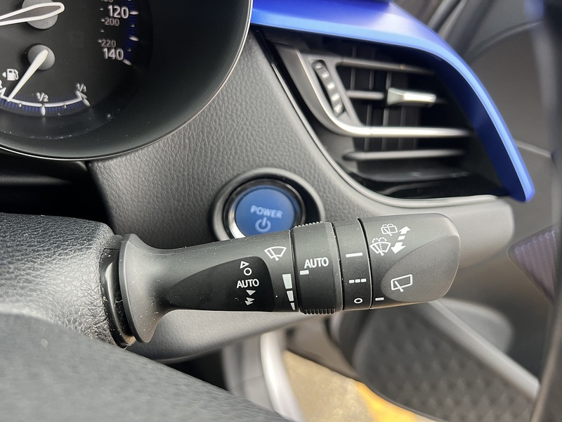 Toyota C-HR 1.8 VVT-h Dynamic SUV 5dr Petrol Hybrid CVT Euro 6 (s/s) (122 ps) - U10640