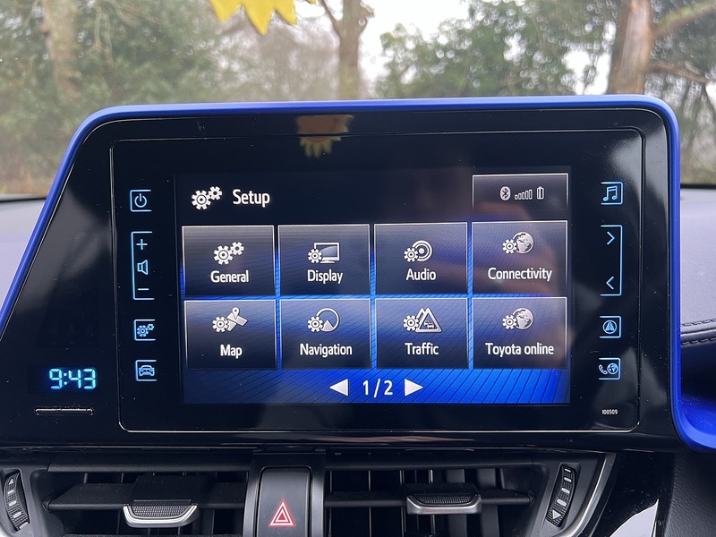 Toyota C-HR 1.8 VVT-h Dynamic SUV 5dr Petrol Hybrid CVT Euro 6 (s/s) (122 ps) - U10640