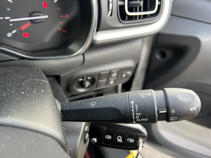 Citroen C3 1.2 PureTech Flair Hatchback 5dr Petrol Manual Euro 6 (82 ps) - U10651